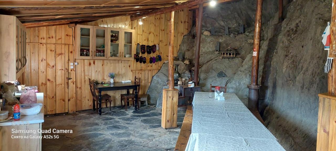 Guest House Tsasne Omalo Exterior photo