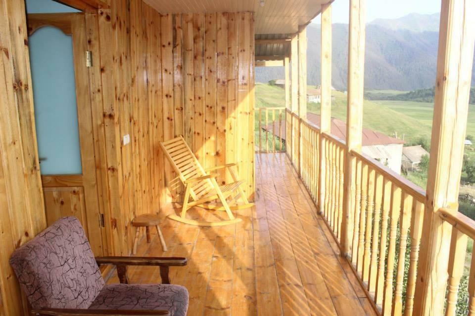 Guest House Tsasne Omalo Exterior photo
